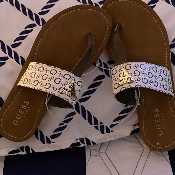White and  brown comfortable sandals - Picture 2 of 3